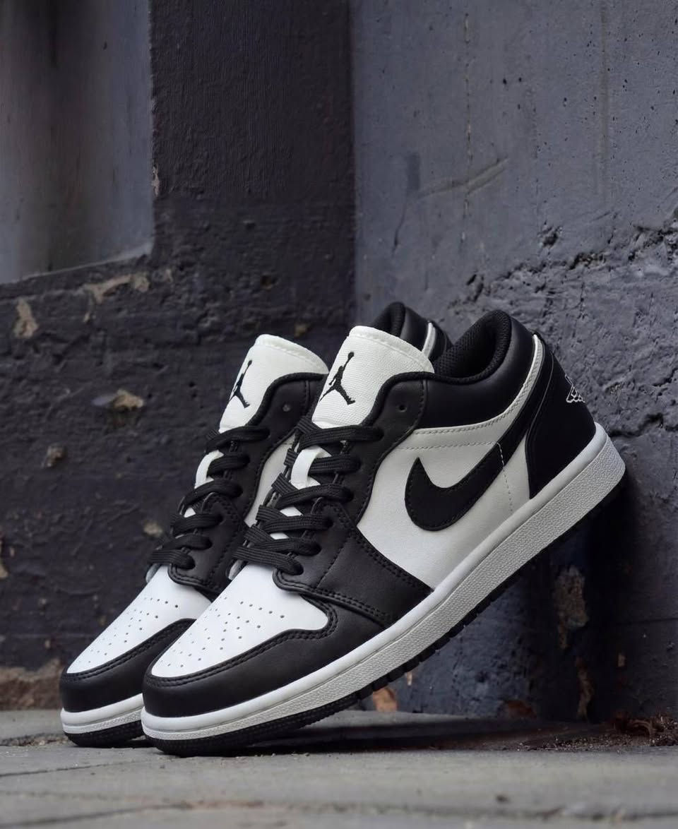 جملة فقط توصيل لجميع محافظات العراق سعر القطعة ١٥$
واتساب***********
