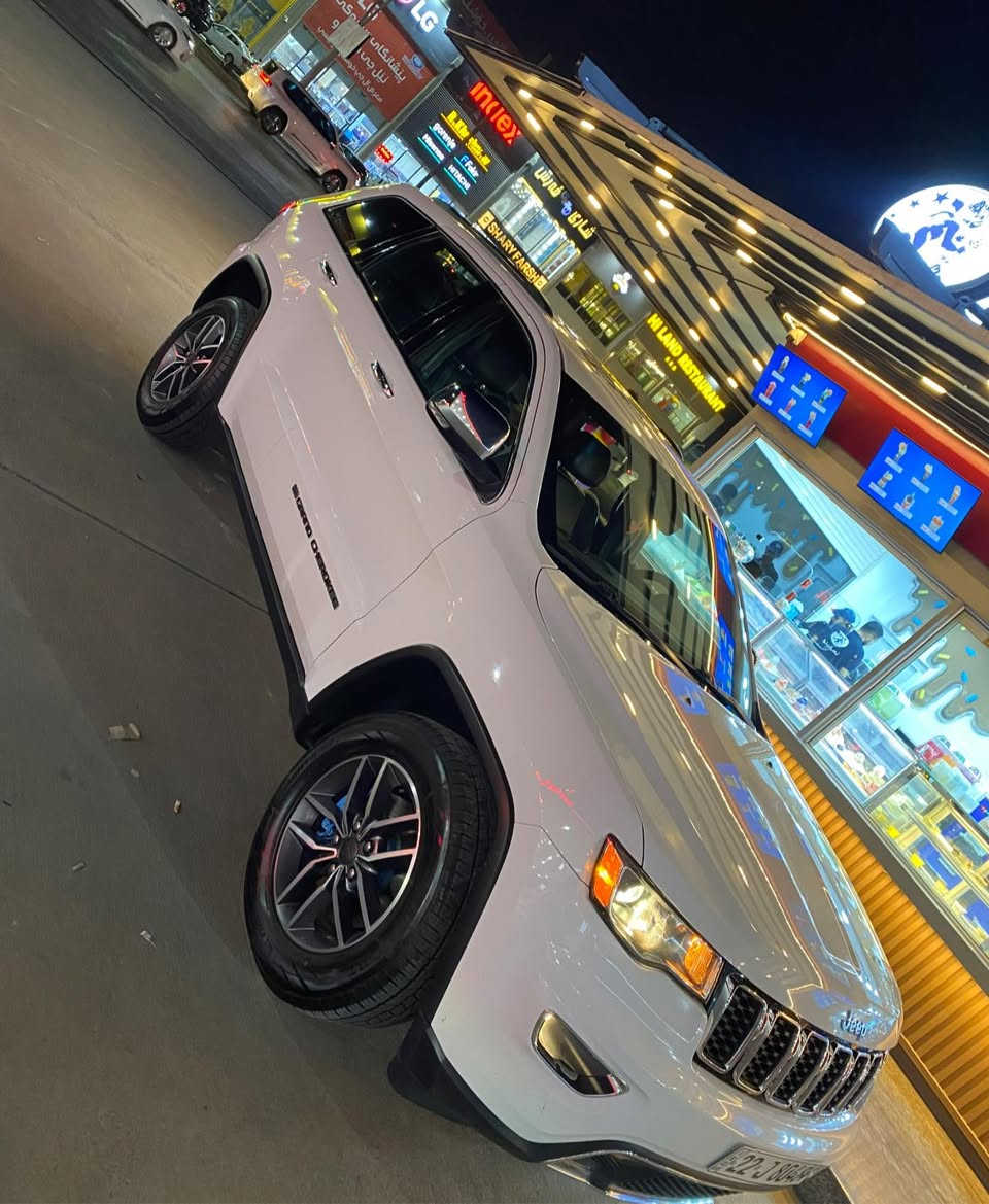 من رخصة الادمنية 

السلام عليكم جيب شيروكي لمتدد 
الموديل / 2022
الفئة / لمتدد
المواصفات / كشنات جلد / فتحه/ تدفئة بالكشات وهيتر ستيرن / تحديد مسار / كشن كهرباء/ مواصفات لمتدد البقيه معروفة 
رقم اربيل ب اسمي تريد تحويل مباشر 
السياره وارد كندي مكفولة كفالة عامه عدا شبر pbr بالباب مال سايق نطخت باربيل وممبين حتى بالفحص 
سيارة كلشي مناقصها كامله مكمله من كل النواحي بس تشغل وتطلع بيع او مراوس ب (تاهو برايمر او جمسي يوكن)  
رقم التلفون / ***********
