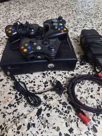 اكس بوكس 360 • نضيف جداً • مجال العاب