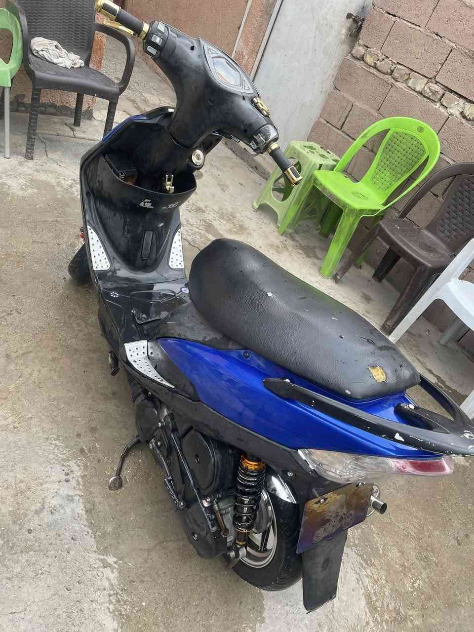 سلام عليكم دراجه للبيع ماكس عدله بوشه ٥٥ درجه شلعه ومعدل طيران نكرهه سلف بكل وقت ترايك وينً ميعجبك أساير هورن كله شغال السعر ٥٠٠ وبيه مجال قليل كلش المكان بغداد البياع شارع قطر الندى


**إذا كنت صاحب هذا الإعلان وتريد حذفه لأي سبب، رجاءا أرسل رسالة إلى الدعم الفني**