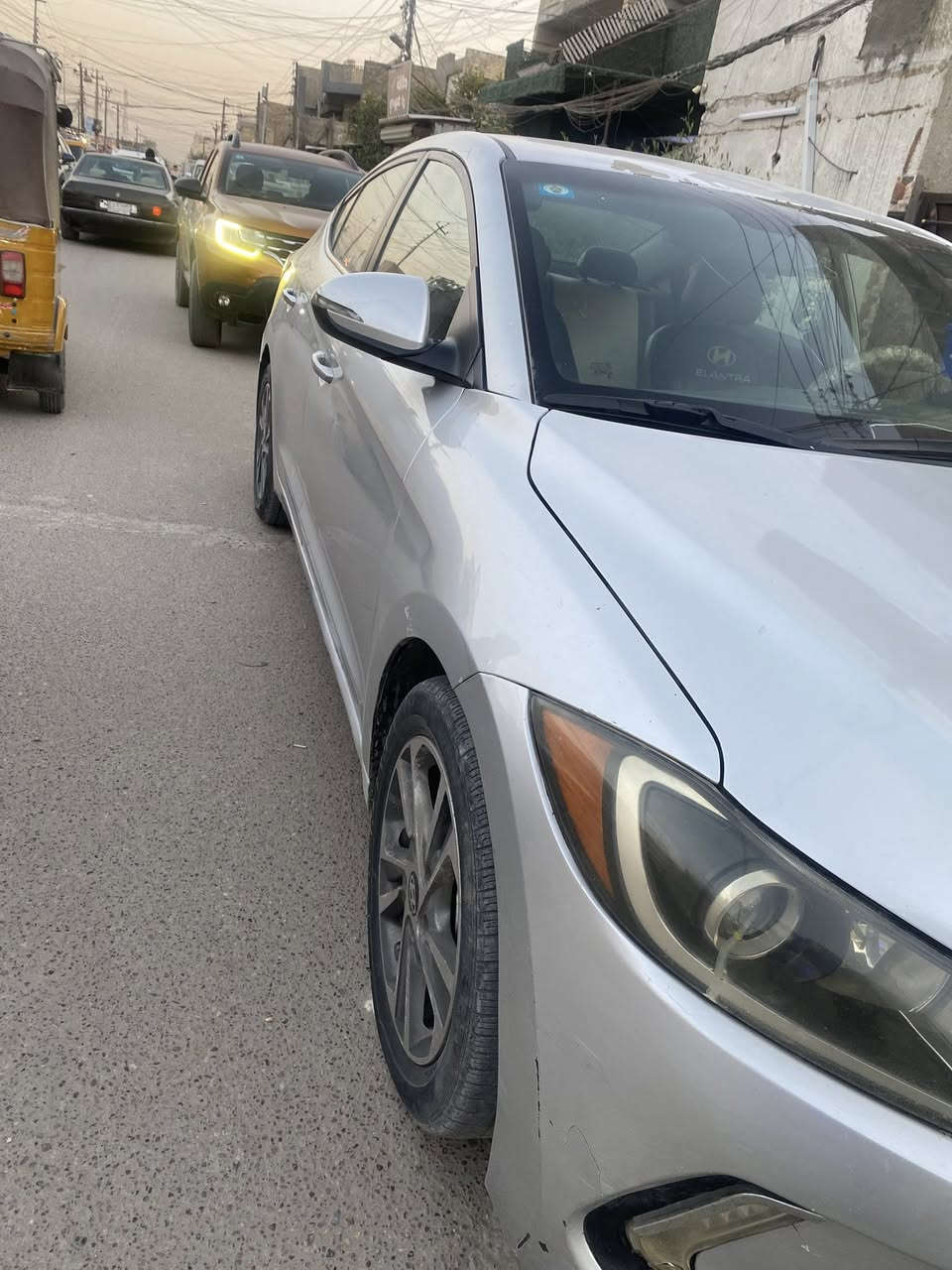 النترا 2017 بغداد فول عدا الفتحه السياره بسمي بصمه تشغيل وبصمة ابواب يدات ترحيب لايت زنون شاشه كبيره كشن جلد ومغلف جلد ارضيه مغلفه بيها اربع قطع صبغ ابيع حزام سعرها 110 وبيها مجال مكانها البياع ***********
