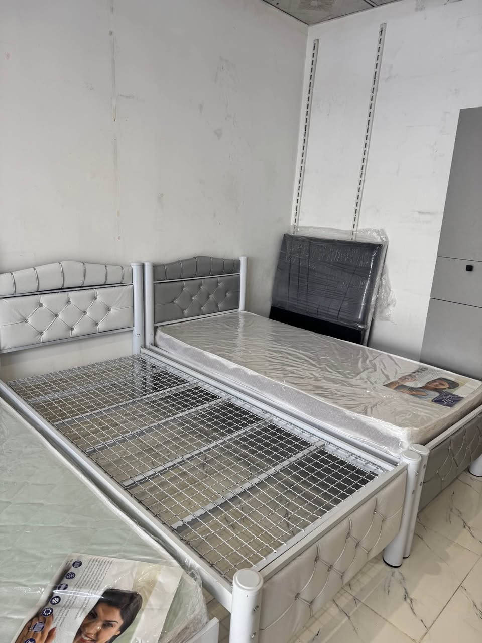 وصول وصول وصول سرير نفر واحد حديد درجه اولى قياس طول ١٩٠ وعرض ٩٠ بجميع الوان مختلف 

مع تفليش اسعاره عرض اسعاره بسعاره جمله لحكو على عرض 🔥🔥🔥🔥
رقم موبايل ***********
يتوفر توصيل الى جميع مناطق كركوك
عنوان سيدين حي النصر مقابيل مركز عروبه معرض حمدي اللاثاث 
جمله & مفرد كركوك, العراق
