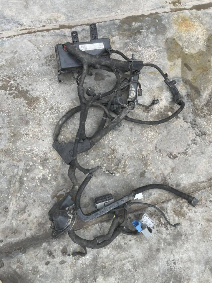 السلام عليكم
ضفيره مكينه مع العقل ٤٠٠
ضفيره كير الصغيره ١٤٠
ضفيره الكير بدون عقل ٧٥ 
شوته كامله مع الايرفلو ب٦٠ 
ضفيره دشبول كامله ب٧٥ 
مكاني البصره 
***********
