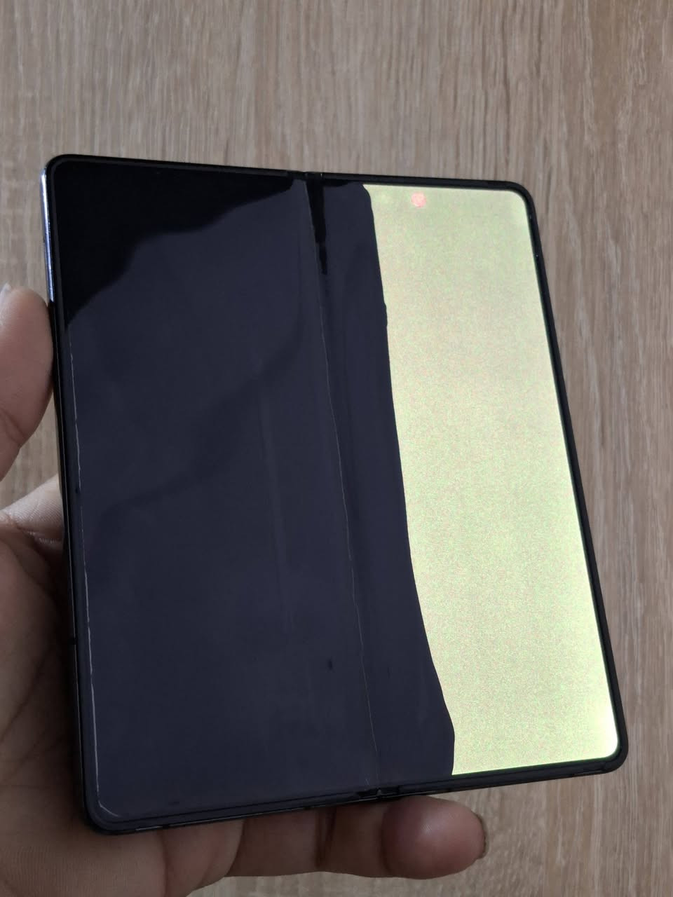 فولد 5
ذاكرة 256
العشوائية 12
شرق اوسط
دبل سيمكارت
ما مفتوح ولا امصلح
مكفول من العطل فقط الشاشة الجبيرة  عاطله
جهاز كله شغال بدون عطل
اتصال كامرات واي فاي كلشي شغال
تجي تفحص لحد ما تمل يلا تاخذه
توصيل ماكو
لاتعلق تنطي سعر شراي تعال وات ساب او اتصال 
جهاز بدون غراض
السعر 220  قفل 
مكاني بغداد الشعب او اعظمية
***********
