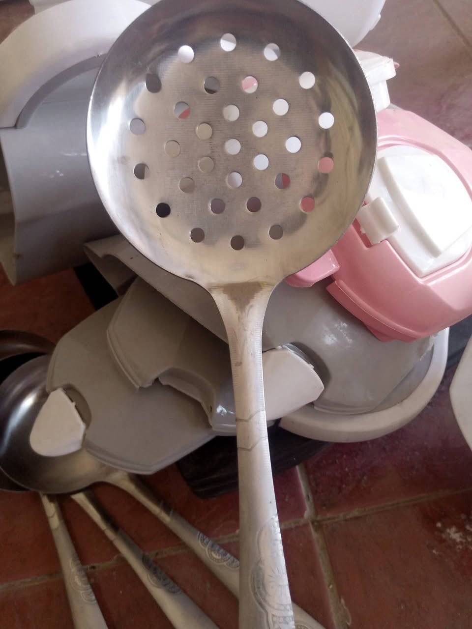 👈لأصحاب المحال الحاجة الف او العدهم بيج او الموزعين🏍️
عرض خاص ✨
130 قطعة حاجة الف منزلية متنوعة 18 نوع 
اعداد مختلفة 
كلهن ب50 الف شلعة كاملة 
لحك قبل لا ينباعن 🏃
للتواصل ***********
