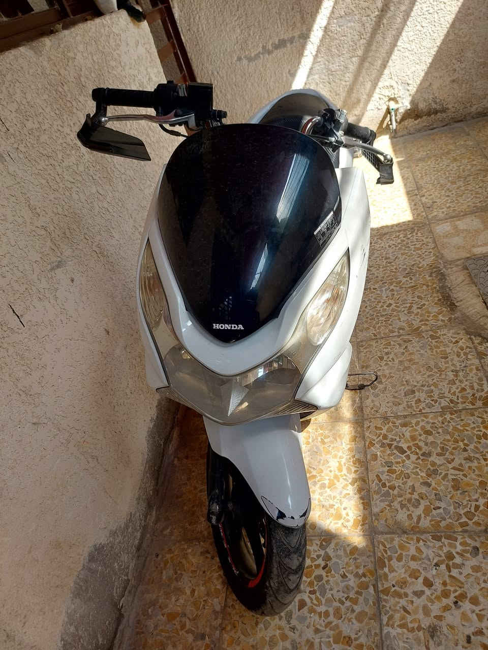 دراجة نظيفة وبسعر مناسب
السعر ٩ونص
بغداد الكرخ 
***********
