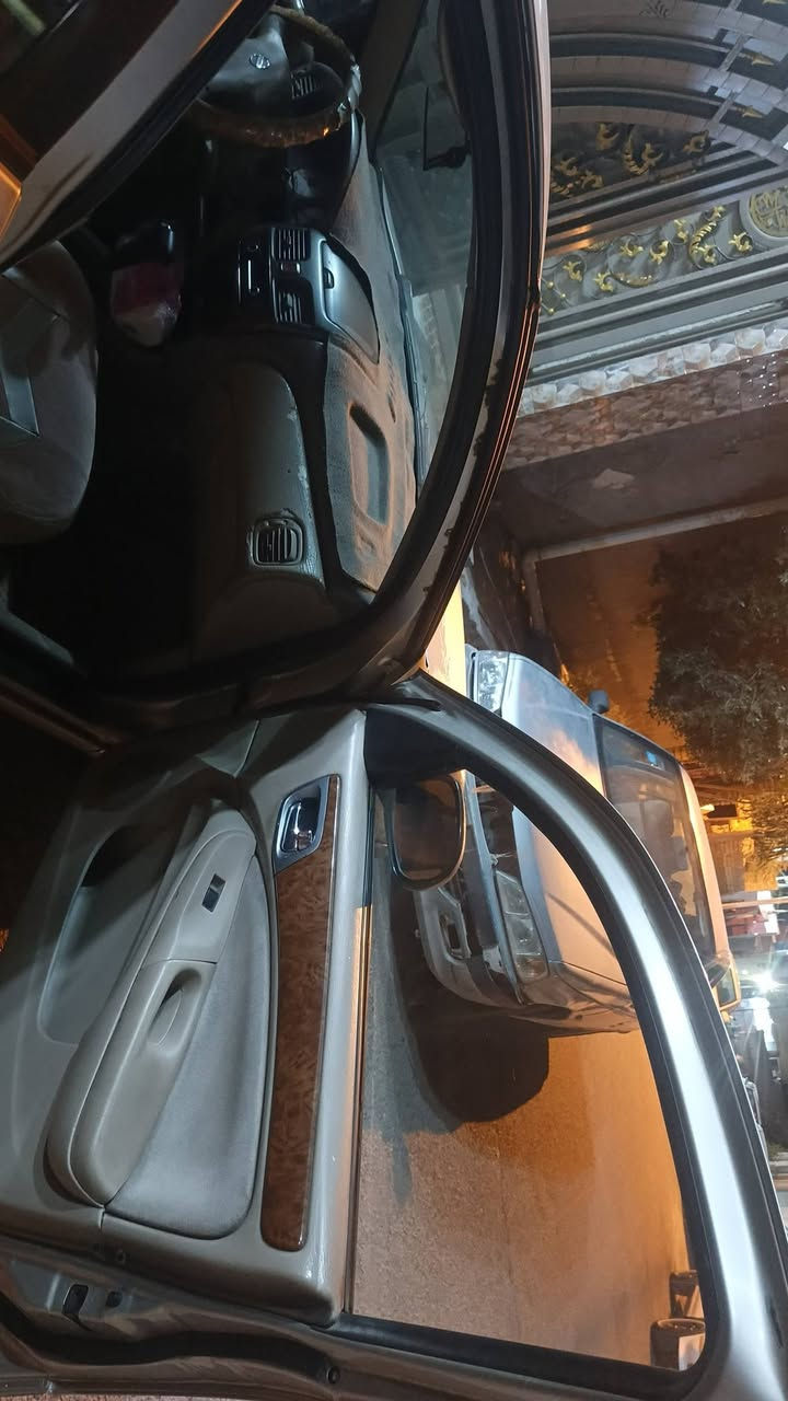 نيسان سني  للبيع موديل 2006 باسمي رقم الجديد الانكليزي سنويه وهزه جديده  مصبوغه عام اثر جرد مكاني كوت الاتصال ***********
