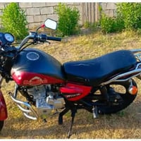 متاح دراجه مقفوله من كل عيب محرك 200  موديل2016 والسعر 450 وهذا رقمي ا...