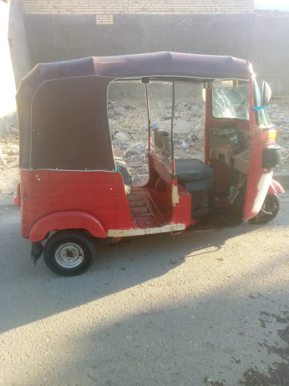 سلام عليكم اخوان تك تك موديل 19مكاني الشعب الجمعيات السعر 6مليون الشراي يتصل واتساب ***********
