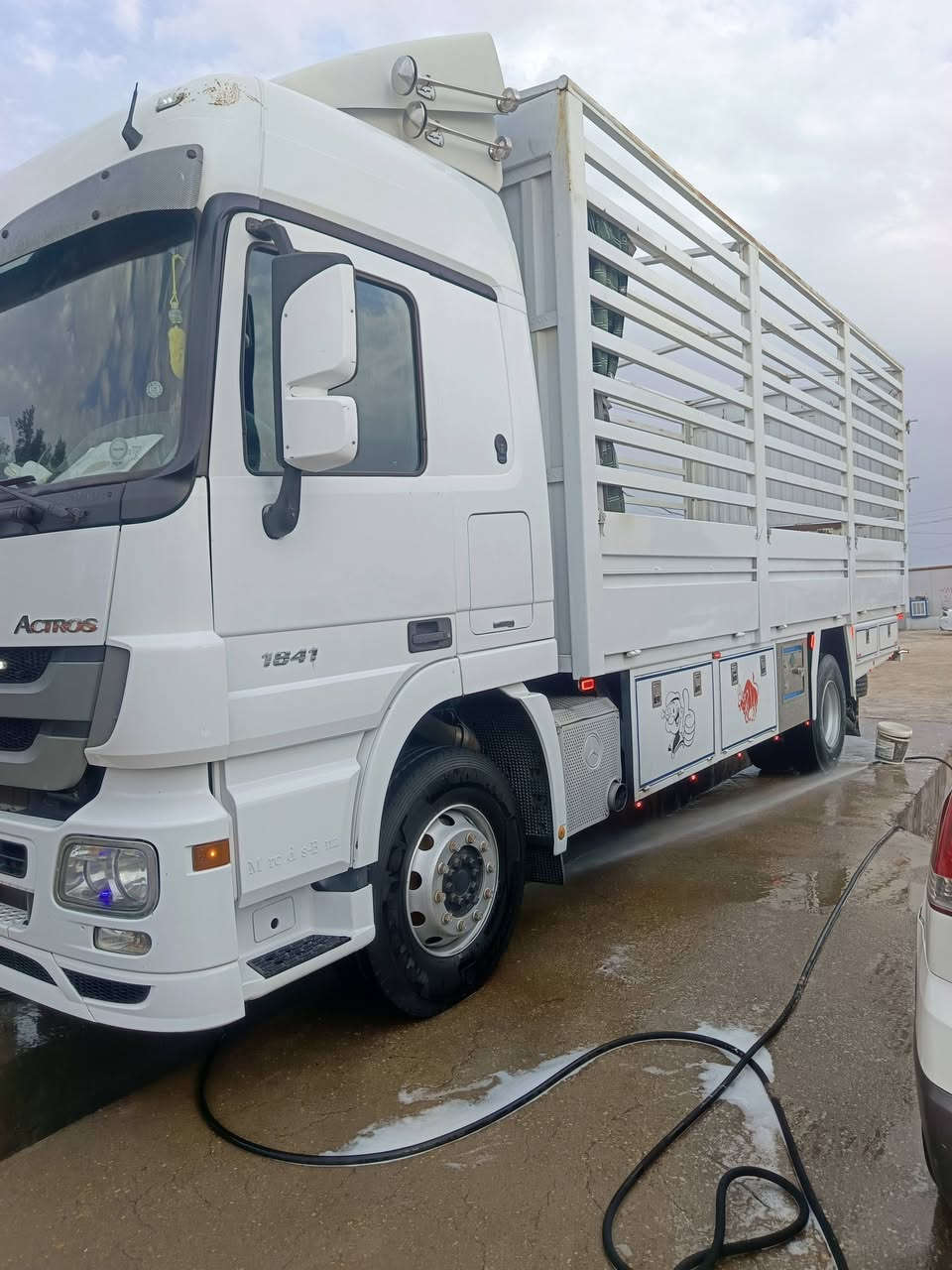 اكتروز البيع حواجب موديل 2009
*********** مكان سياره واسط الكوت
