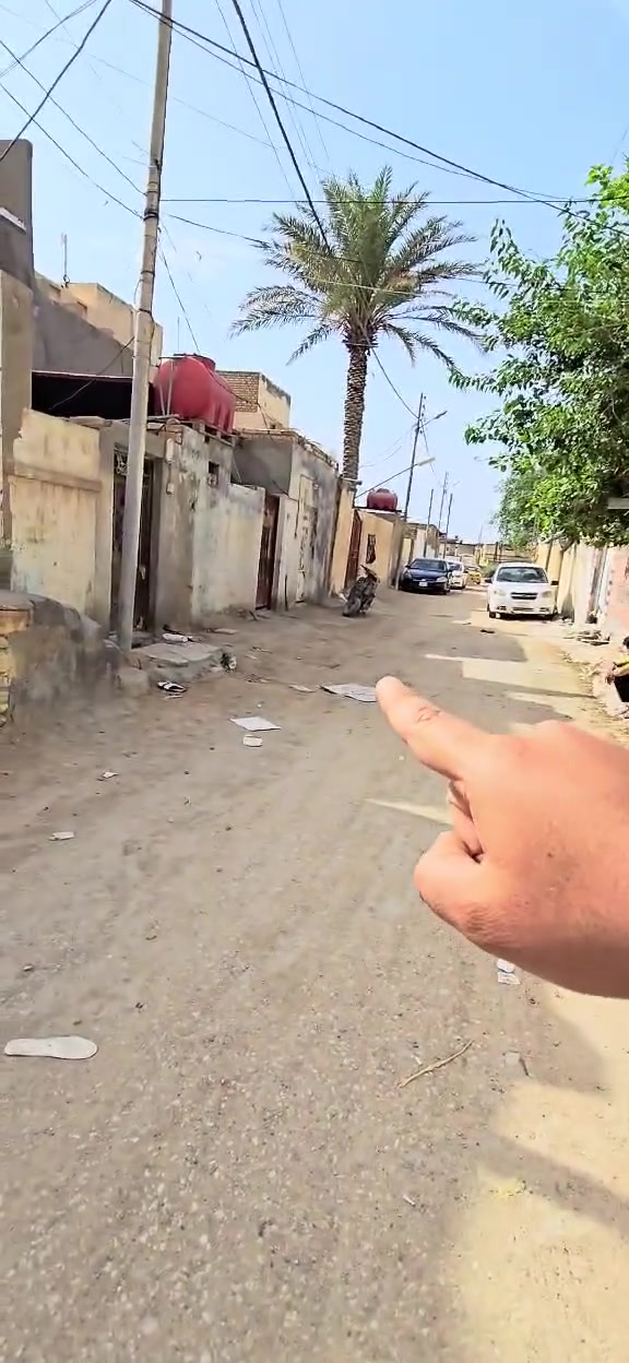 سعر مناااسب جدآ🏠
سلام عليكم 
بيت للبيع طابو صرف 
حي الشهداء خلف مركز الشرجي 📍
♦️200 م
♦️تفاصيل البيت مذكوره داخل الفيديو 
♦️ سعر 80 مع المجال 
للاستفسار مكتب الحي للعقارات والمقاولات العامه 
☎️***********/سجاد
