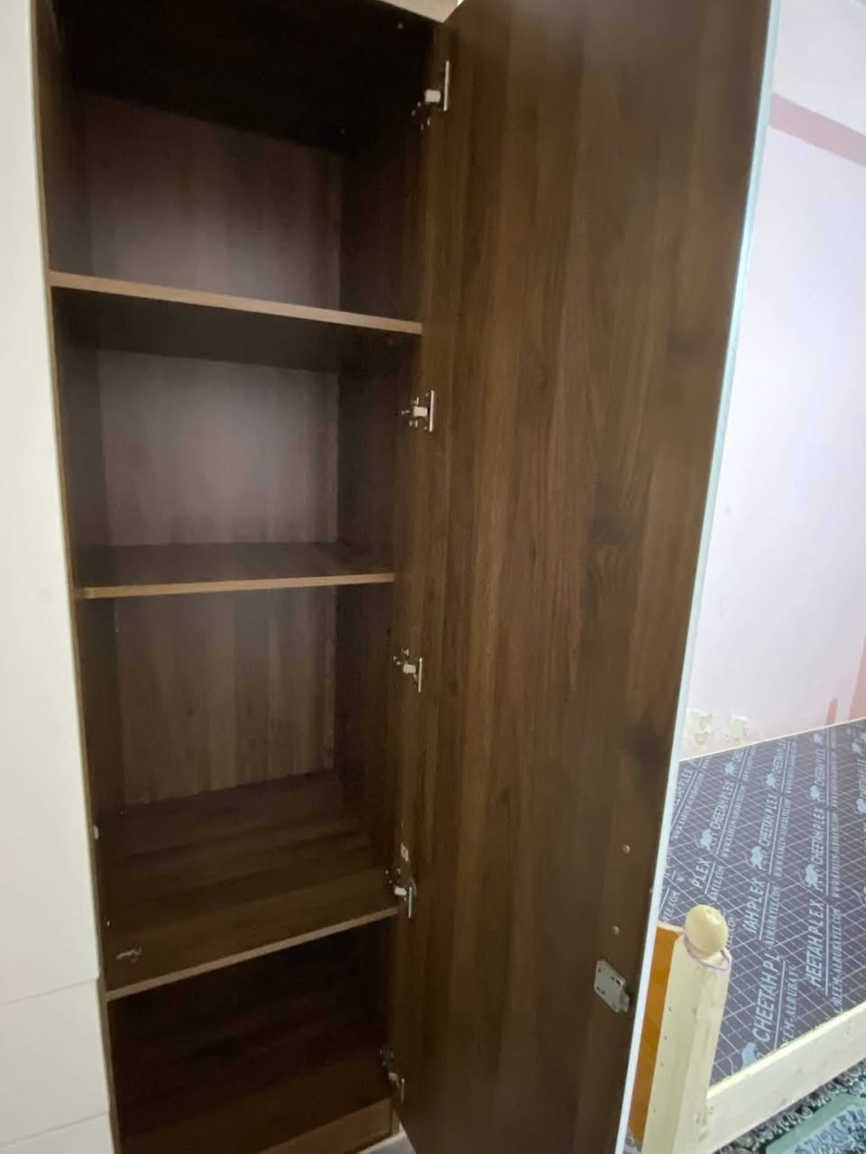 السلام عليكم كنتور للبيع جديد 3 بوب  سعره 150 وبي مجال للعنوان كوت كفاءات الاستفسار الاتصال ع رقم ***********
