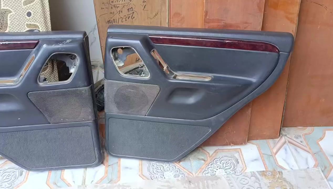 بطاين جيب شيروكي موديل 2000الى2005مع الفرس مكاني ناصرية مركز للاستفسار ***********
