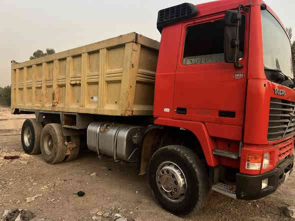 السلام عليكم من رخصة الادمن فالفو موديل ٩١رقم بغداد قمارا بلاديه بدون صبغ شاصي بلادي مجموعة ٨٢محرك جيد جدن گير ٣/٣   / سعر ١٣٠/   ***********
