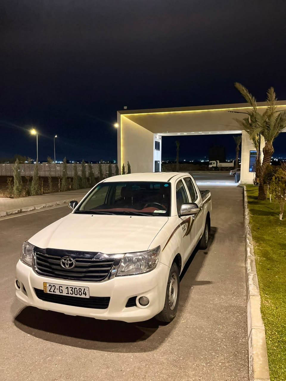 تويوتا مه رزيه. بۆفرۆشتن  مۆدیل 2014 هەمو شتی نوێیە   گێر مەکینە. هەموی بەشەرت  مەکینەی نەکرایتەوە. سەنەوی تا2028نوێیە  جاملغی پێشەوەی بستەکی هەیە. لەگەل ٤ پەنجە لە دواوە هەیەتی   سیارەکە. هەموشتە جایزەسعری 188و مجالەکی کەم  تب لە هەولێرم ژ.م.    *********** أربيل, العراق
