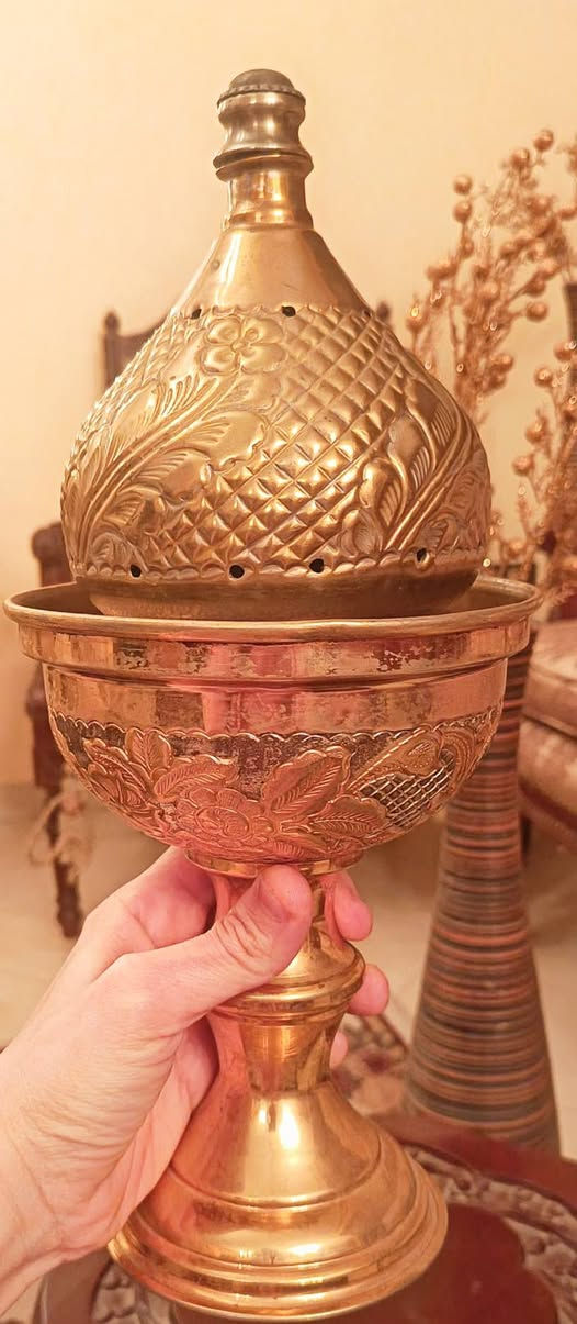 أستغفر الله العظيم، اللهم إني أسالك فيضا من فيوضات فضلك.
............................

مساء الخير، ربنا يبعد عنكم الحسد والحقد والشر والغل.

............................

للبيع بإذن الله:

- مبخره نحاس قديمه، شغل روبيسيه تقيله جدا، مقاس مناسب للإستخدام اليومي، تحفه فنيه، بحالة الزيرو، تحياتي،،،

................................

الحمد لله حمدا كثيرا طيبا، نحمده ونشكره على نعمه وفضله علينا.

يسعد مساكم حبايبي،،،،،،

إستمتعوا معايا، التفاصيل بالفيديو،،،،


**إذا كنت صاحب هذا الإعلان وتريد حذفه لأي سبب، رجاءا أرسل رسالة إلى الدعم الفني**