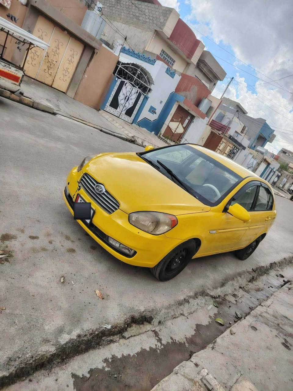 سيارة اكسنت 2010  كير توماتيك بيها طخا براس الشاصي اقل الشبر  سيارة بلا دواخل . السعر 72 وبيها مجال قليل .
***********/ ***********
