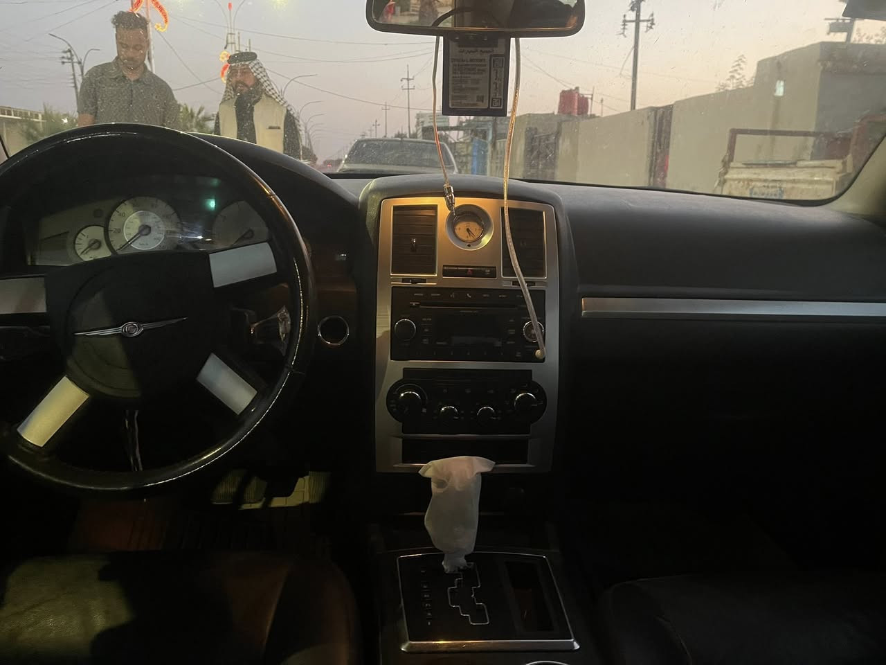 سياره اوباما ٢٠١٠ جديده كفاله من الفتح والضربه فقط شبر بالجاملق الخلفي
سياره جديده وجاهزه حداديه تخم تاير كله جديده

المكان ميسان *********** السعر ١٣٠
