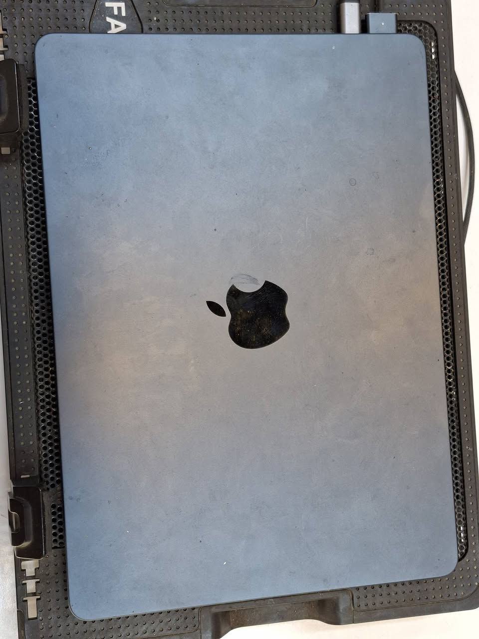 السلام  عليكم.
ماك بوك اير 13,6
معالج m2
256gb
8gb cbu
8gb gbu
كارتون وغراض كاملة الاصلية 
بطارية 85
 لون سماء الليل 
950,000
***********
مكاني بغداد الشعب سوق شلال 
متواجد ع الخط فقط لا تعليقات ولا ماسنجر ولا واتساب
