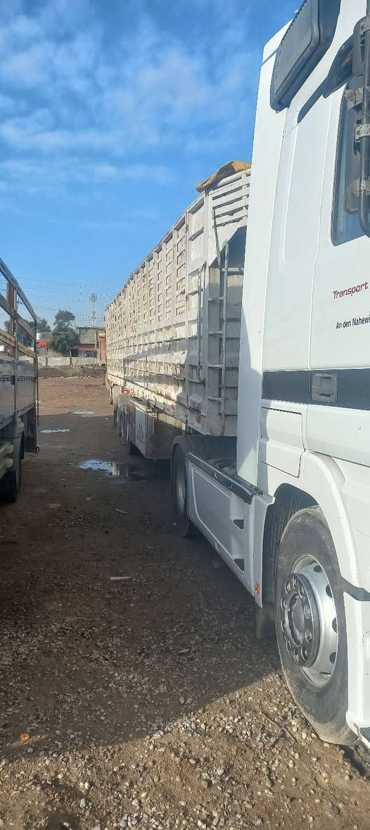 سلام عليكم عربانه حدايديه البيع 
طول 12/60مكلف بلنشر ستفسار 
***********
