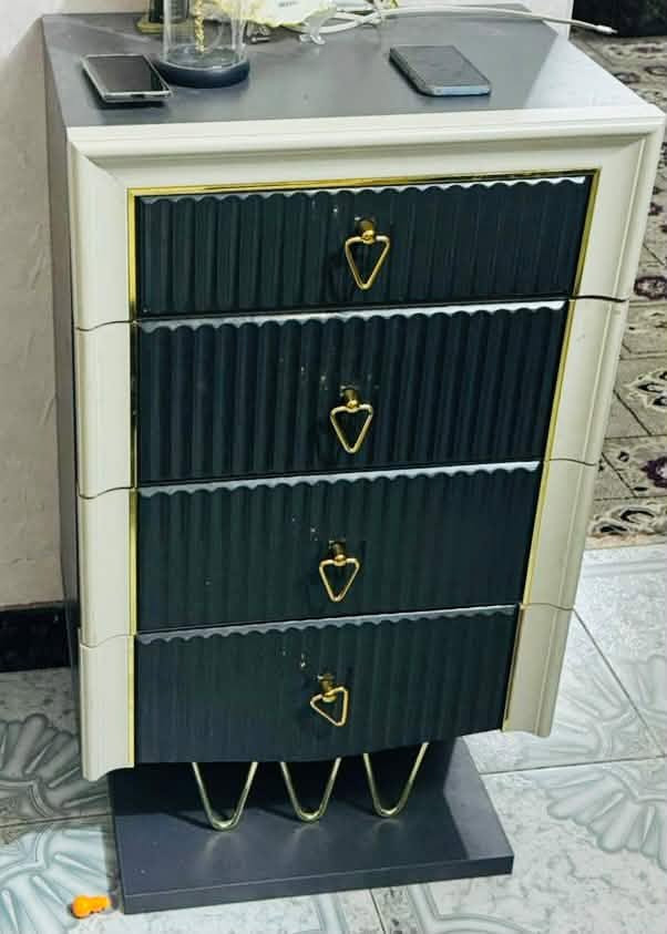 غرفة وكاونتر للبيع الاستفسار /***********
