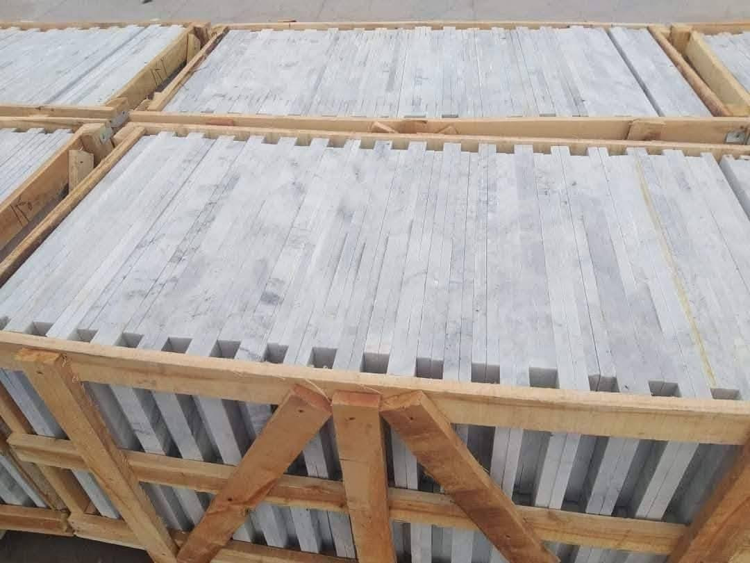 _تحيه_طيبه_زبائننا_الكرام
⚫ نعلن عن تجهيز معرض المنار #_المرمر الايراني ذو مواصفات عالية  الجودة 💯
⬅️ملاحظة يوجد خدمة توصيل لكل المحافظات وبأسعار حسب الكميه 
⬅️النوع مرمر ايراني نيريز درجه  
⚫ السمك -18/ سم والقياس 30*60 
🟢سارعو بالحجز قبل نفاذالكميه 
⚫ مستعدون لتجهيز المشاريع الحكومية والأهلية والمكاتب في جميع المحافظات وبأسعار الجمله مناسبة جدا 
 السعر 💵12,500/ 

العنوان كربلاء المقدسه
للحجز والاستفسار مراسلة الصفحة أو الاتصال على الارقم*********** 
 معرض المنار للمرمر والبورسلين والبايات
