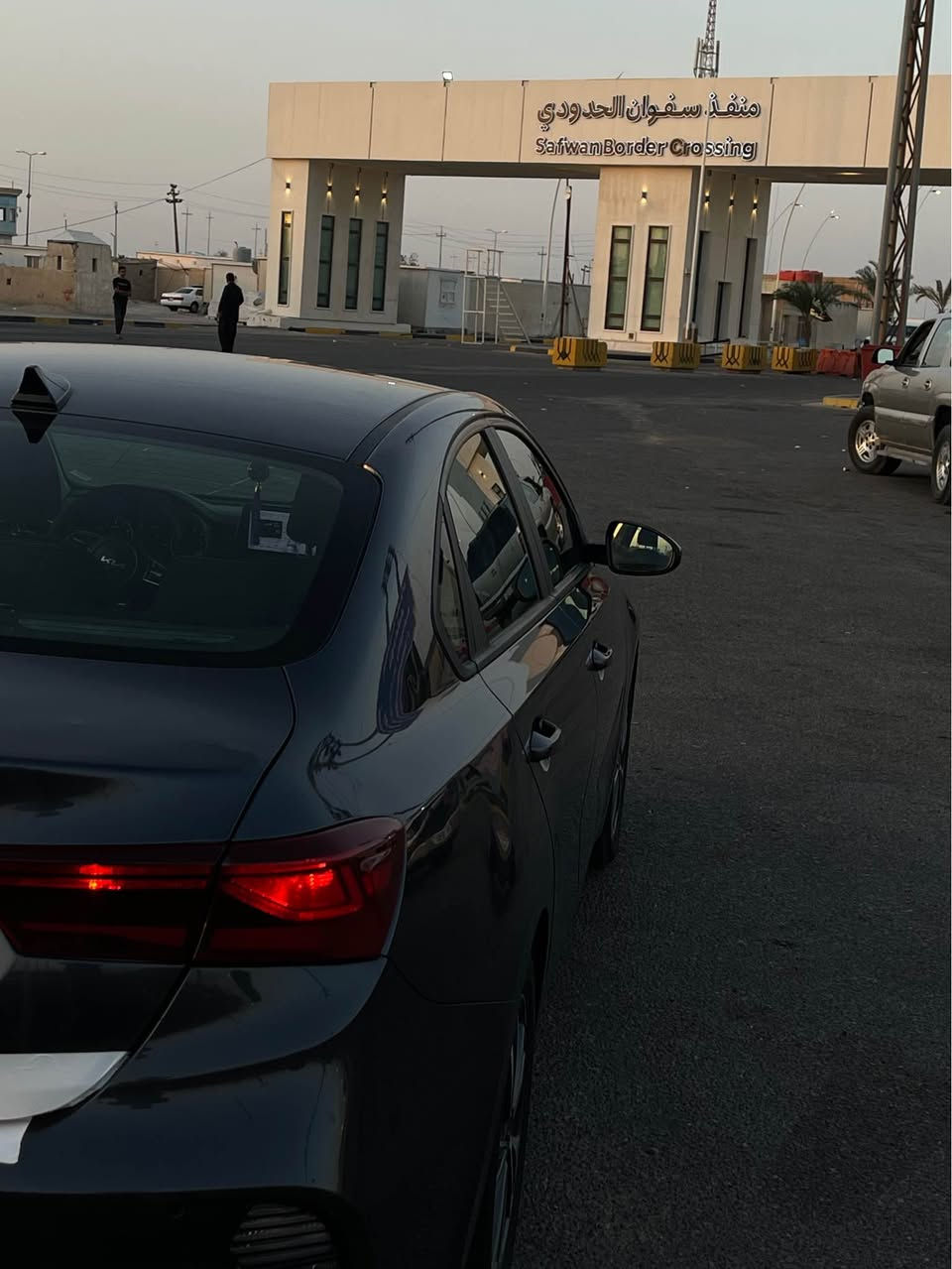 كيا فورتي مديل2022  موصفات LX 
معوقين بصرة مرقم كامل وكالى عامه
(ماشيه 60ميل)
محرك 2000 دوش 
موصفات 
شاشه 
كاربلي +أندرويد أوتو 
كامره خلفي 
سيارة حادثها موضع بل صوره 3 قطع صبغ جنطه وجاملق ولباب مرشوش كلير علمود الون 

رادار أمامي تحديد مسار 

نقط عمياء 
رادار جانبي يمين +يسار 
3 أنظمه قياده (سبورت +سمارت +نورمال )
قياده ذاتيه وضع شارع مخطط
مانع انزلاق 
مثبت سرعه 
فول تحكم ستيرن 
السعر138$ بي مجال 
 رقم الشاصي : 3KPF24AD8NE416163
تواصل واتساب *********** البصرة, العراق
