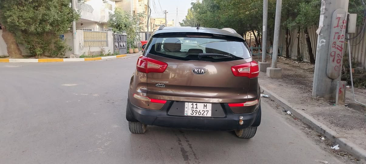 السلام عليكم كيا سبورتج 2011 خليجي رقم بغداد جاملغ وباب صبغ بدون دواخل بيه رصعات محرك 2400 دوش المرغوب كير اتوماتيك جام اتوماتيك كامره شاشه تحكم سعر 126 مكان بغداد حي الخضراء هاتف ***********
