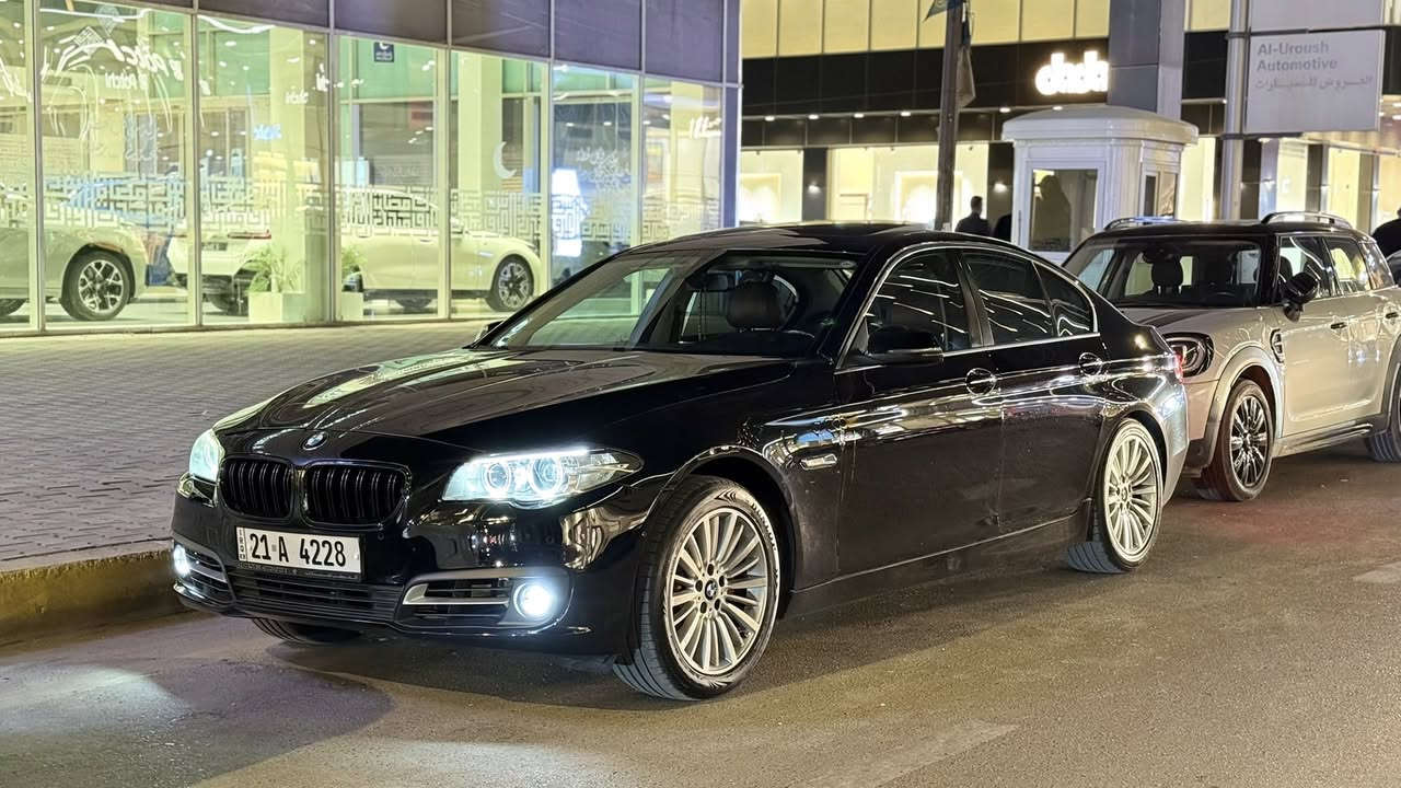 السلام عليكم . F10 .528i.N20 2015/رقم مميز . داخل قرميدي /خمس بردات/ بيبان شفط / وكاله العروش/ فقط البنيد مصبوغ /شاشه دجتل / السياره شباب فول مواصفات/ السعر 205 / استفسار اخوكم ابو الحسن ***********/ مكان السياره بغداد مجمع مشن
