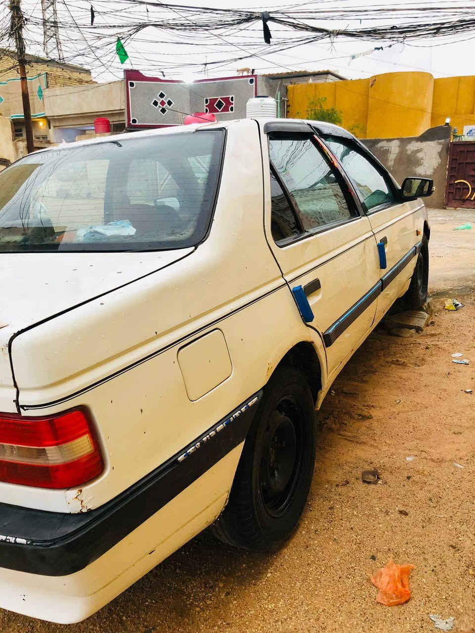 السلام عليكم
كل عام وانتم بخير 
سيارة بيجو 405 خصوصي موديل 2010 
حدايدة جديدة كير خير من الله مكينه زينه تبريد  شغال 
السيرة بأسمي تحويل ثاني يوم 
السيارة بيه خياسات قليله السعر 38 وبيه مجال قليل ***********
