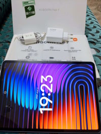 ايباد شومي باد 7 نضافه 100٪ كامل ملحقاتة شاشه تدعم 144هيرتز يعني سلاسه...