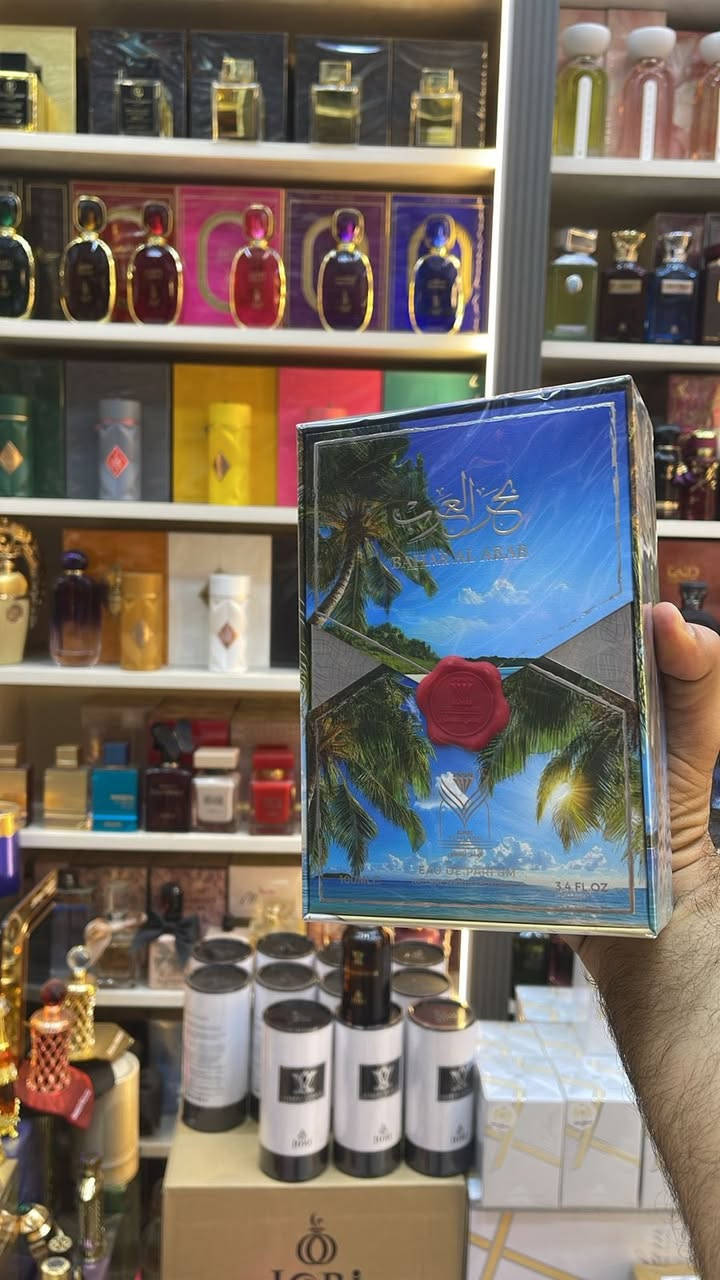 هذا عطر رشتين منة يخليك تعيش اجوة مالديف 🏖️ونسيم بحر 🌊منعش جدان اب اداءفخم
هذا العطر هو "بحر العرب" (Bahar Al Arab) من دار العطور "ألماس" (Almas)، ويأتي في زجاجة مميزة بتدرج لوني من الأزرق الداكن إلى الفاتح.

تتكون رائحته من مزيج من الحمضيات (البرتقال 🍊والليمون🍋) والنعناع🌱 في المقدمة، مع قلب عطري من الياسمين 🌸واللافندر، وقاعدة دافئة من المسك والعنبر.

عطر منعش وأروماتك

يجمع بين الروائح الحمضية 🍋والخشبية🪵.👌❄️❄️

عطر يستحق تجربة مميز جدان و فخم 

اكو توصيل 🚕

اخوكم ايمن لعطور


**إذا كنت صاحب هذا الإعلان وتريد حذفه لأي سبب، رجاءا أرسل رسالة إلى الدعم الفني**