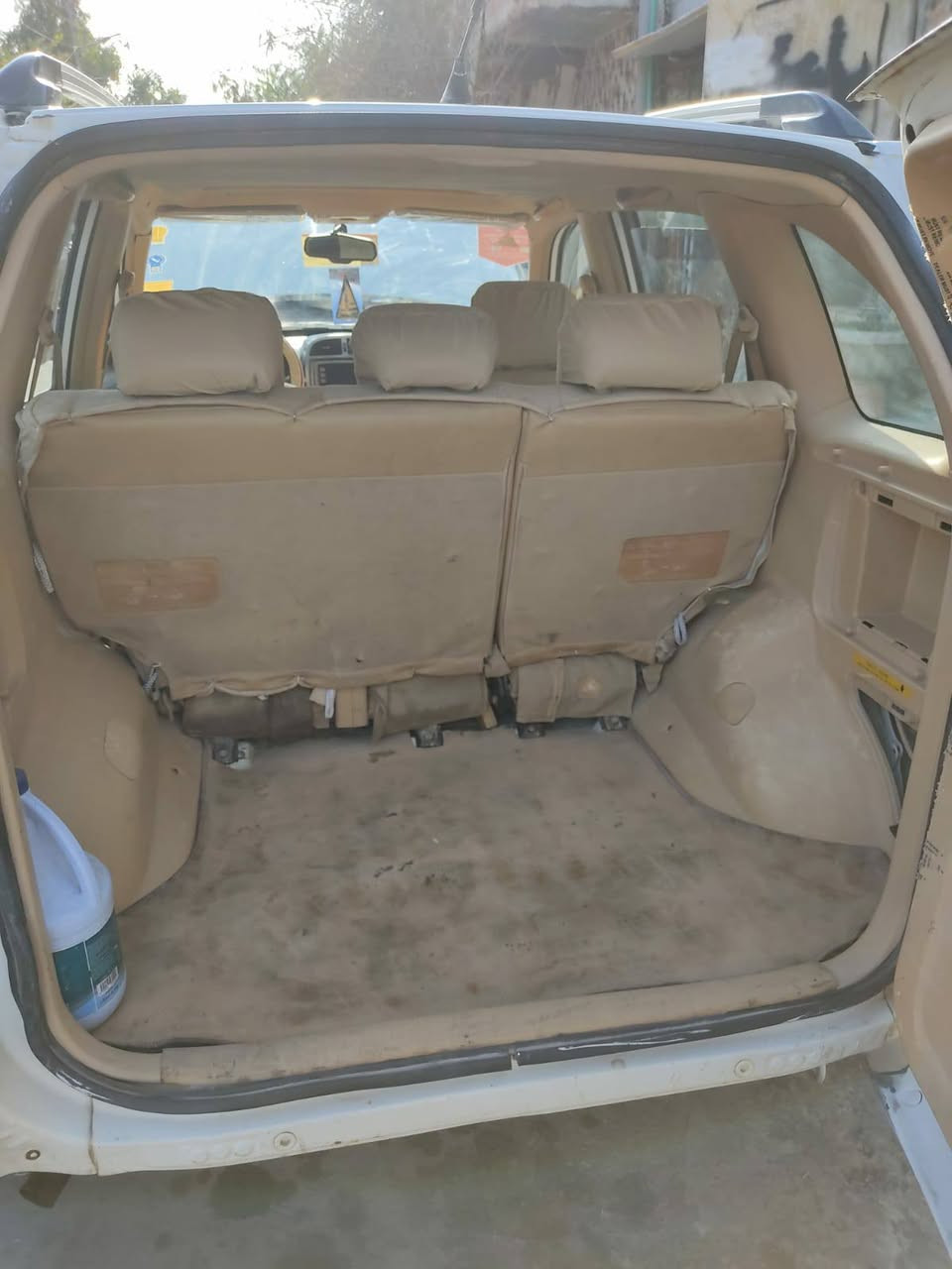 سلام عليكم للبيع تيكو مديل ٢٠١٤ رقم بصره لاماني مشروع وطني سنويه مامنتهيه كير ميكانيكي كير محرك حداديه تبريد تخم تاير كهربائيات جاهز مجهز مكفوله من ضربه وتبديل بيه صبغ حزام مكان سياره البصره القبله 
سعر ٦٣ 
***********
