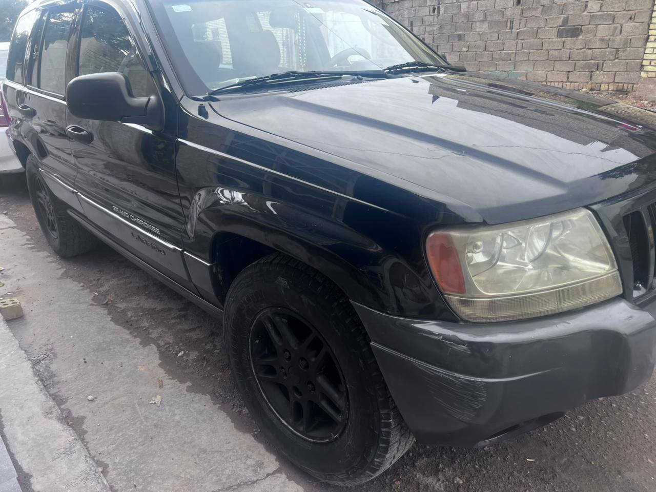 السلام عليكم جيب موديل 2004 سياره جاهزه من كل النواحي دوشمه جديده كهربائيات كله شغاله بغداد الشعله بيع فقط سعر 70 وبيه مجال بصيط حك الجيه رقم السياره  سليمانيه تتفئه تبريد شغال ***********
