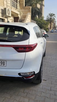 السلام علیکم کیا سبورتج خليجي موديل 2020 ابيض  سياره حلوه ونظيفه مبيها...