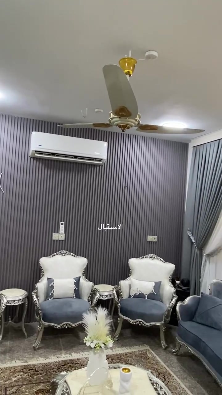السلام عليكم بيت المساحه 200 م طابو صرف بسمي طويريج الجمعيه على الشارع التجاري الوسطي للاستفسار ***********
