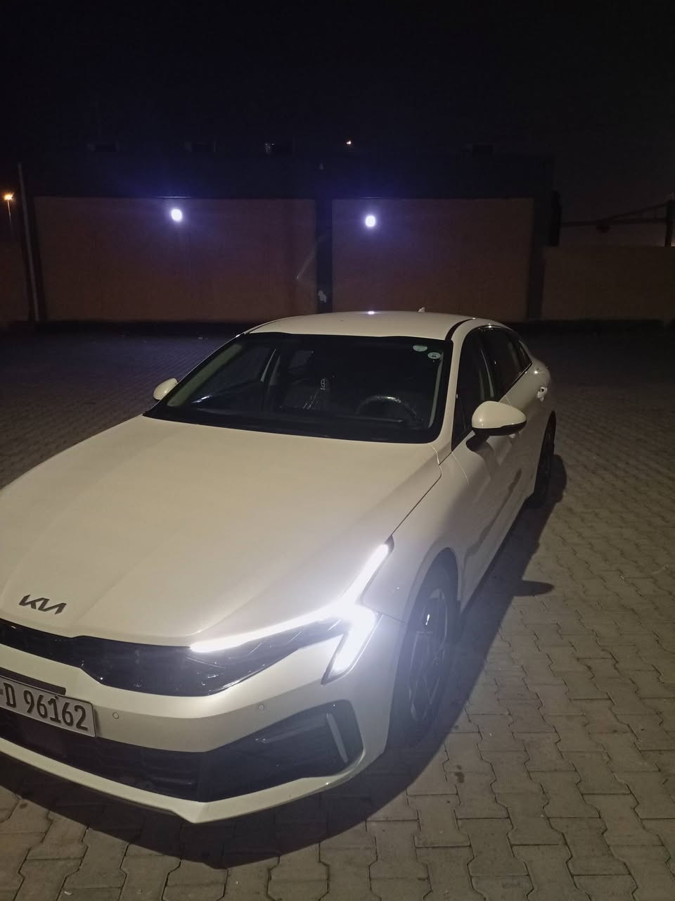 تحيه طيبه السلام عليكم 

سياره K5 خليجي للبيع
مديل 2024

عداد المسافه 33الف السياره جديده
*مواصفات السياره 
١ـ محرك 2500
٢ـ **السياره مغلفه بالكامل ppf حتى الدعاميه 
٣ـ مثبت سرعه كشن كهربائي 
٤ـ الداخل جلد (السياره مدوشمه جلد بالكامل )
٥ـ تحتوي على أربع وضعيات للقياده اربع مودات
٦ـ حساسات اماميه خلفيه وجانبية 
٧ـ سايد بريك دكمه 
٨ـ تشغيل عن بعد امرايات ترحيبيه 
٩ـ صندوق بصمه 
١٠ـ تحتوي على الكاربلي
١١ـ تبريد مناخين منفصلان
١٢ـ تبريد قطعتين 
١٣ـ السياره الابواب بصمه دخول ذكي

**السياره كفاله 
  *""موقع السياره البصره

المعرفه السعر والاستفسار على الرقم
                           
                    ***********
