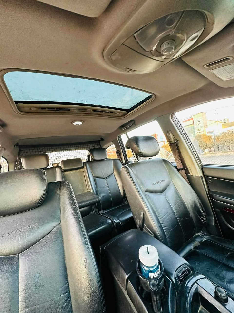 رەقەم تەلەفۆن***********
سانگیۆنگ کیرۆن مۆدیل ٢٠١١ فول مواسەفات سلایت ئاوێنە شەفت کوشن جلد کوشن کارابای و 
هیتەر تەبرید لەمس گێر تۆماتیک
 کۆبۆن بەنزینی لەگەڵە سوکان ڤۆلیۆم بی لیدان بی سبوغ بەشەرت گێر و مەکینە بەشەرت نرخ(٧٧) وەرەقە و مەجال أربيل, العراق
