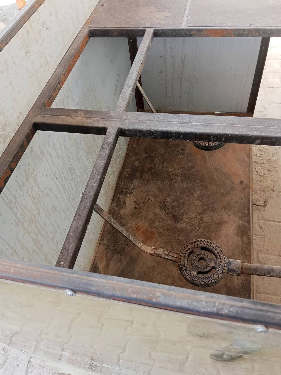 سلام عليكم طباخ فلافل تسكاه للبيع ***********
