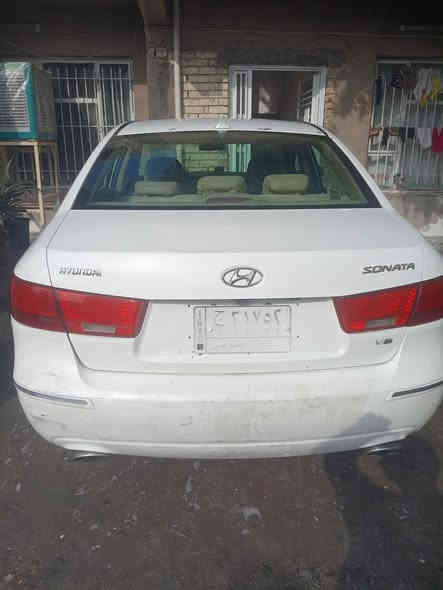 السلام عليكم سوناتا موديل 2009وارد امريكي لون أبيض محرك ست استندر حدادة الصدر الأمامي والخلفي جديد السعر118 وبيها مجال للشراي مكان بغداد ***********
