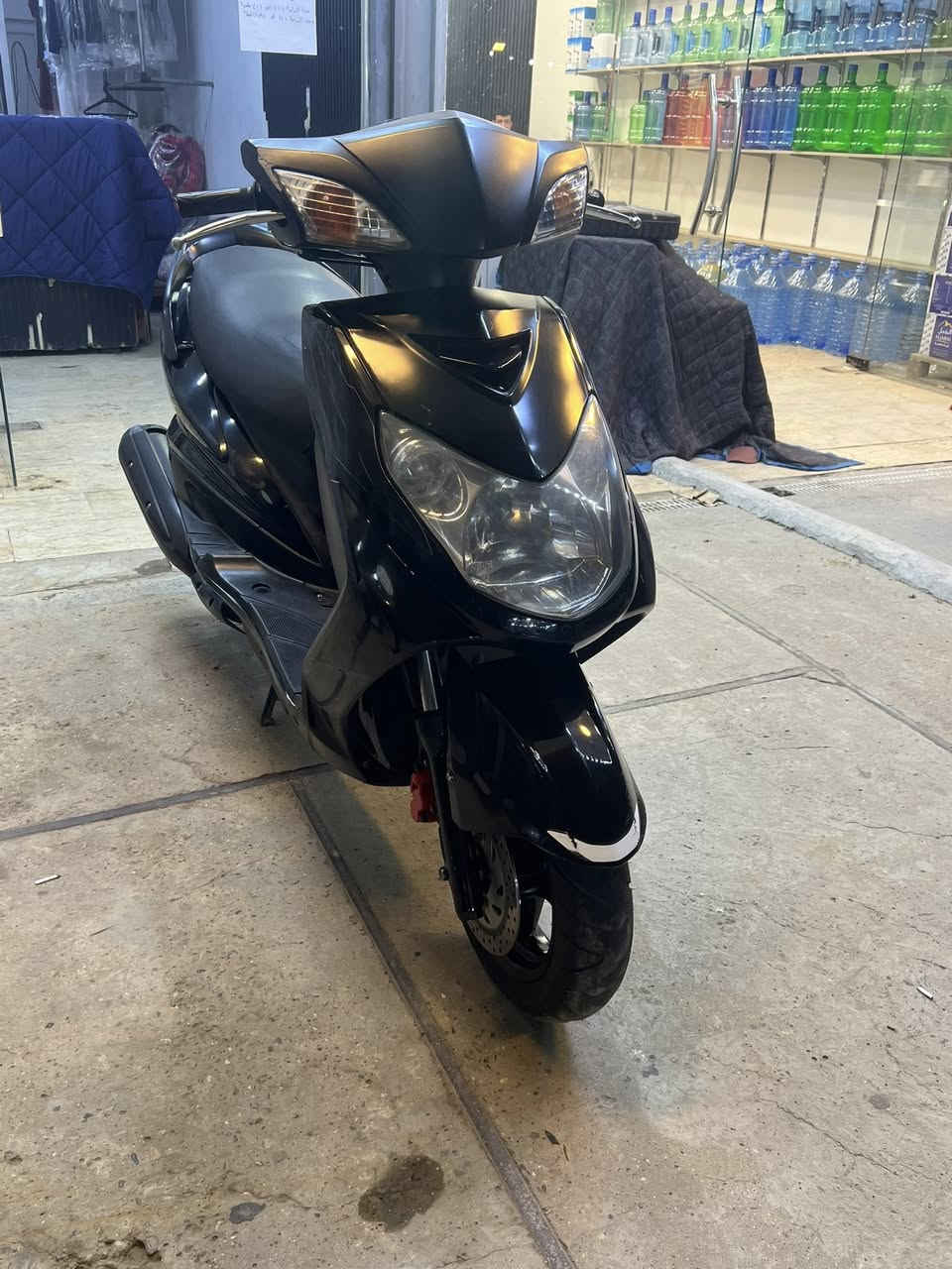 سلام عليكم 
دراجه فحل ياباني  نوزل 
دراجه مال مزاد صور مزاده موجود وكتلوك كامل  دراجه زيرو  
دراجه مكفوله كفاله عامه اي نقص مابيه 
بيه كلجات رياضي شلعه ومعدل خير من الله 
سعر خاص او اتصال على رقم ***********
