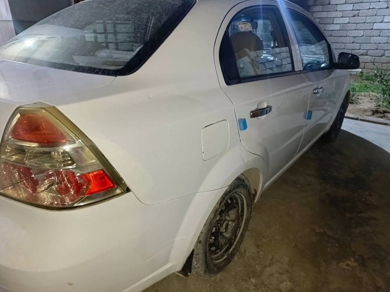 السلام عليكم سياره افيو للبيع موديل 2011 كير محرك شرط بس صدر نص عمر سياره مطلوبه لشركه صاحبها جاي يسدد ويحولها باقي التفاصيل الاتصال 
***********
‏‪***********‬‏
