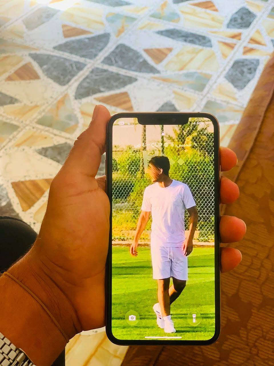 11 برو ماكس
لون ذهبي ذاكره 256 مبدل فقط بطاريه ١٠٠
وظهر مكسور الباقي مكفول ونظيف 
السعر 350 وبي مجال بسيط من التوصيل 
الشراي الشراي الشراي اعيد واكرر الشراي فقط يراسلني واتس وشكرا 🌹 🥰 
***********
