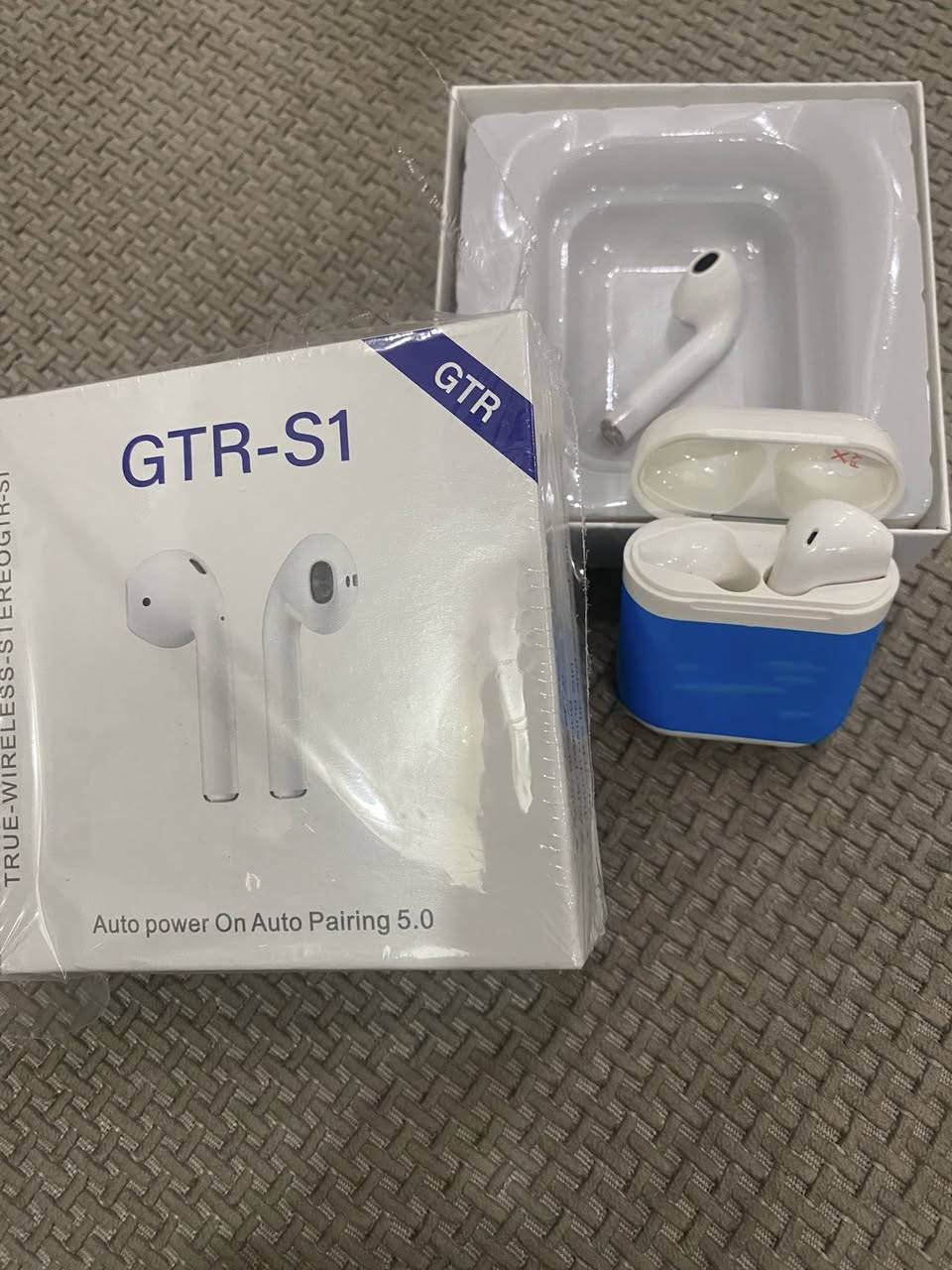 ايربودات السعر 5-6-10 الاف


**إذا كنت صاحب هذا الإعلان وتريد حذفه لأي سبب، رجاءا أرسل رسالة إلى الدعم الفني**