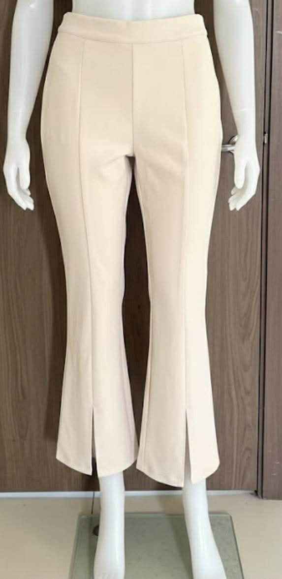 ملابس للبيع


**إذا كنت صاحب هذا الإعلان وتريد حذفه لأي سبب، رجاءا أرسل رسالة إلى الدعم الفني**