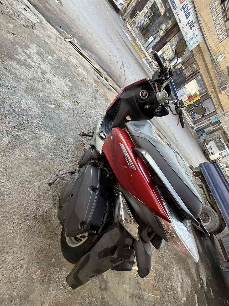 السلام عليكم بيع دراجه ماجسته s موديل ٢٠١٨  الدرجه  الدرجه مكفوله كفاله عامه من المكينه كفر يعني شويه بي شخوط  الدرجه حلو نضيفه  ليت زنون  الدرجه ياباني  ماشيه ٤٥  السعر ٩ ونص وبيه مجال  بسيط لل شراي العنوان بغداد الكريعات. الرقم المتوحد ***********
