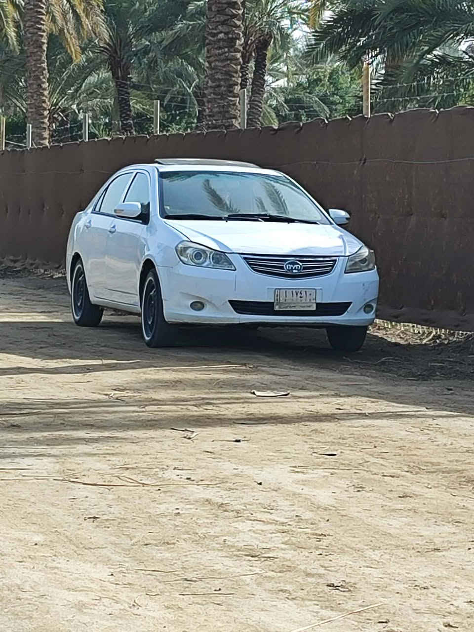 سلام عليكم بيوايدي للبيع 2013رقم قادسيةمكينة وكير خير من اللةمكان الحلة الاستفسار ***********
