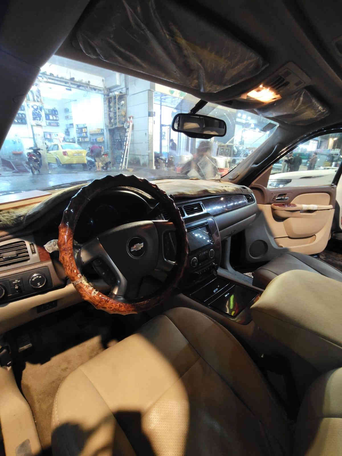 سلام عليكم
تاهو LTZ  مديل 2013 فول موصفات 
فتحه بنوراما 
كشنات جلد كهرباء 
تحكم ستيرن كهرباء 
تشغيل عن بعد 
سياره فول كلين بيها ضربه جاملغ هنا بل عراق
سياره اصولي رقم بغداد 
سعر 24 الف بيها مجال بسيط حك جيه 
عنوان بغداد هاذا رقم اي استفسار 
***********
