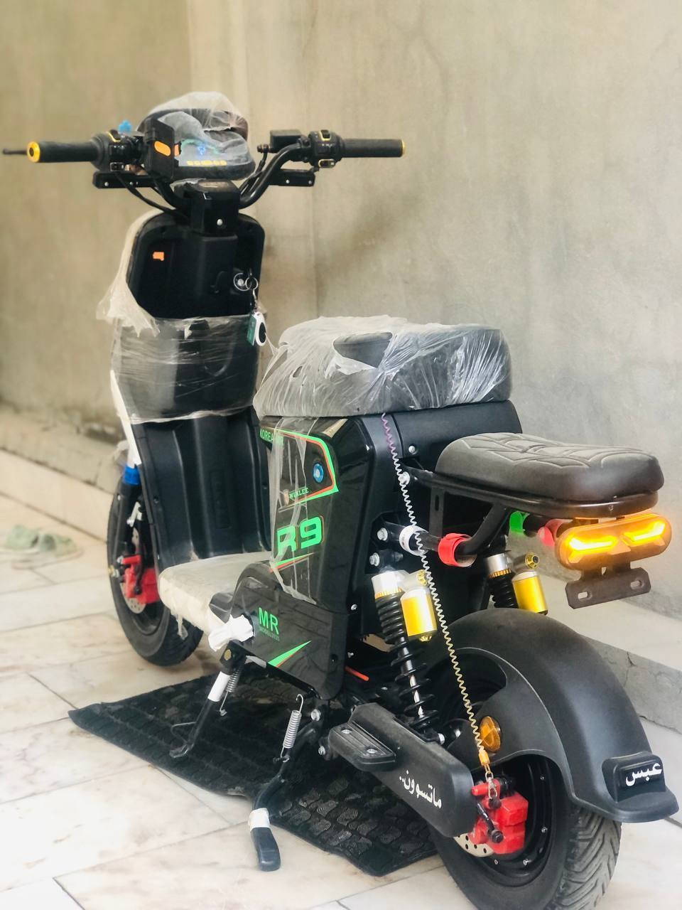 السلام عليكم بايسكل شحن.R9 للبيع موديل 2026 سويجات 2 وكارتات 2 وبصمه جديد غراض كامل وصل معرض موجود بايسكل كلشي ما ناقص كامل من كلشي المكان كربلاء الرقم ***********
