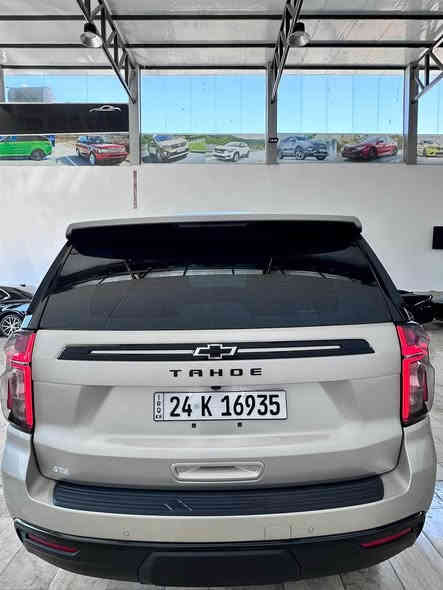 رقم السيارة : دهوك
موقع السيارة : دهوك 
نوع السيارة :تاهو  Z71 ضمان شركة منصور 
موديل السيارة :2023 
المسافة المقطوعة: 19.000 كيلو 
حجم المحرك : V8 5.3 
مواصفات: Z71 فول واحد على واحد 

بصمةً تشغيل 
بصمة ابواب 
تشغيل عن بعد 
كراسي جلد كهربائي 
كراسي خزن وضعيات 
كراسي تدفئة 
كراسي خلفيه ايضا تدفئة 
دفع رباعي 4*4
العداد  دجتال إلكتروني 
سستم سماعات Bose
شاشات خلفية 
بانوراما 
كاميرا 360 / 5كاميرات بدقة عالية 
صندوق كهربائي 
رادار مانع تصادم امامي 
رادار خروج عن المسار 
رادار نقطة عمياء 
رادار خلفي 
شاحن لاسلكي للجوال 
ستيرن كهربائي 
ستيرن تدفئة 
حساسات أمامية خلفية 
لايت زينون LED
تحكات كهربائية كراسي خلفية 
اوتو ستوب 
جكات لرفع مركبة 
بريك كهربائي 
دشبول مع ابواب مطعم بالفورميك 
سيارة بيها بعد مواصفات عديدة 

ملاحظات: السيارة كلين تايتل مكفوله كفاله عامة خليجي ضمان وكالة المنصور جديدةً ما شاء الله سيارة مغلفه كامل PPF فرنسي 25 ورقه 

السعر  61.000$ مجال 

***********
*********** سميل
